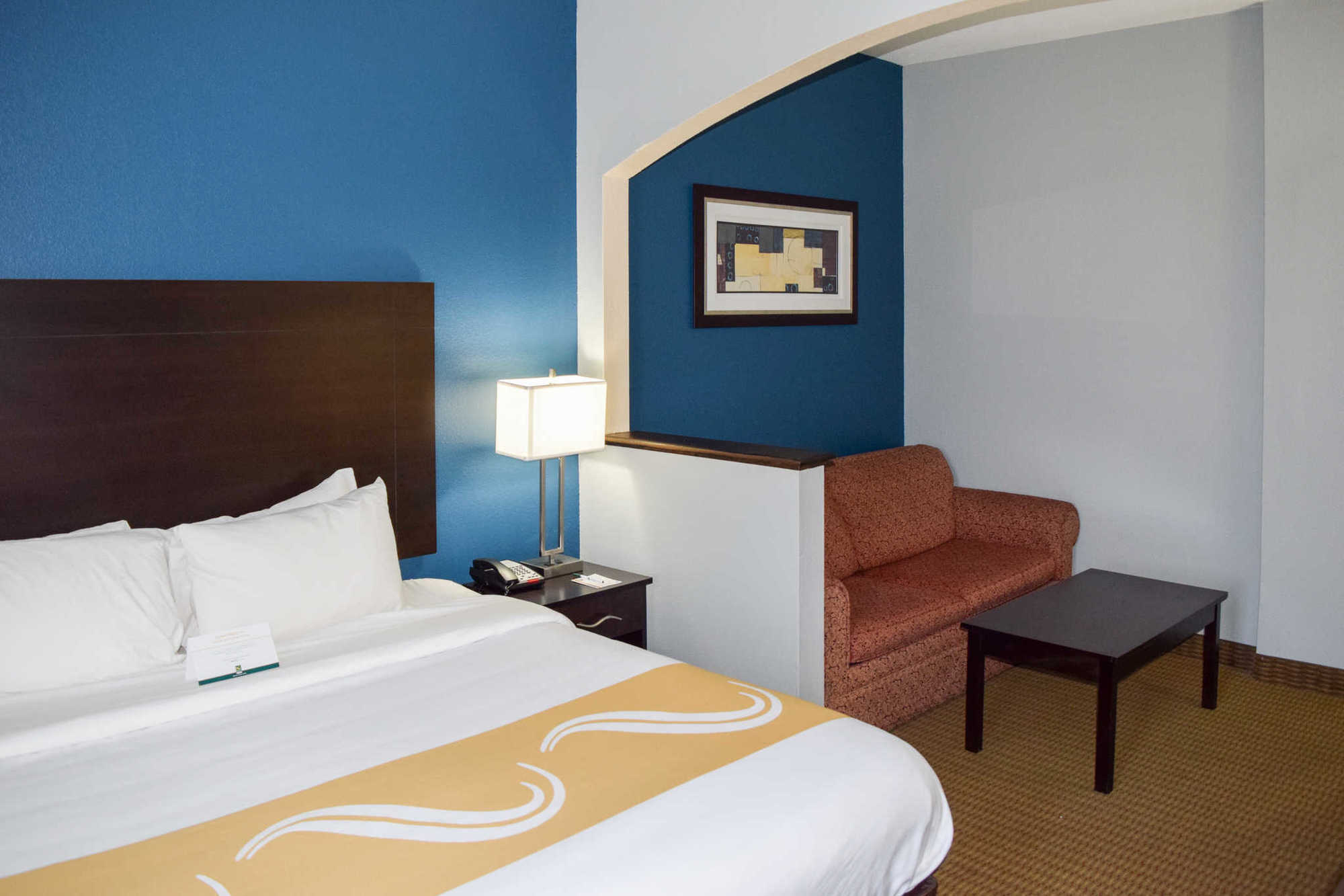 Quality Suites Maumelle - Little Rock Nw Room photo