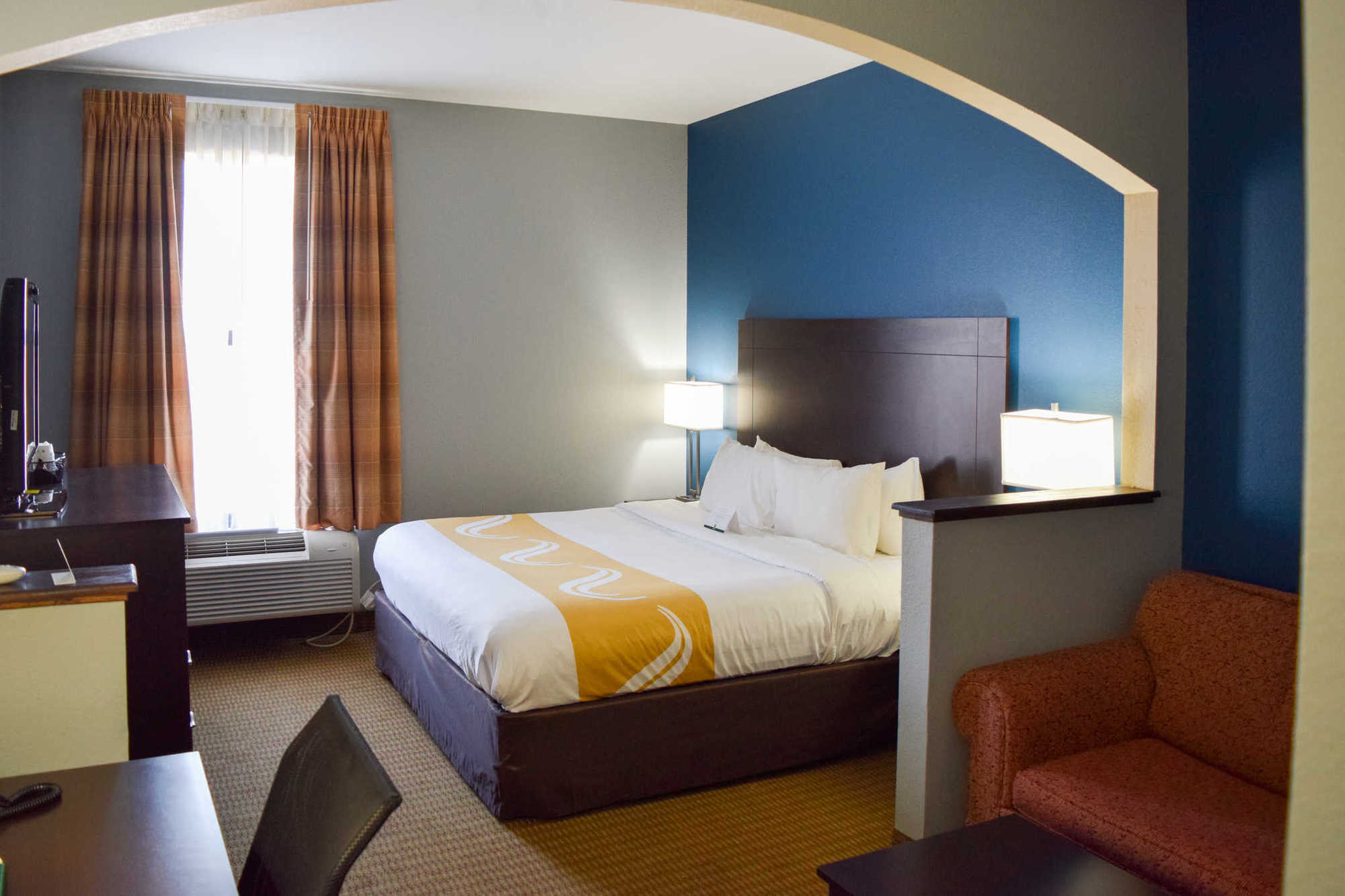 Quality Suites Maumelle - Little Rock Nw Room photo